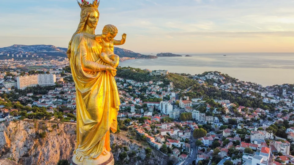 Marseille : il aura fallu 162 ans pour que la Bonne Mère entre aux monuments historiques