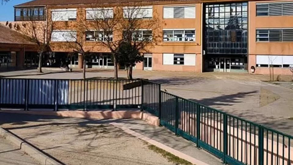 À Aubagne, un collégien de 14 ans ouvre le feu et blesse deux membres du personnel, le collégien interpellé