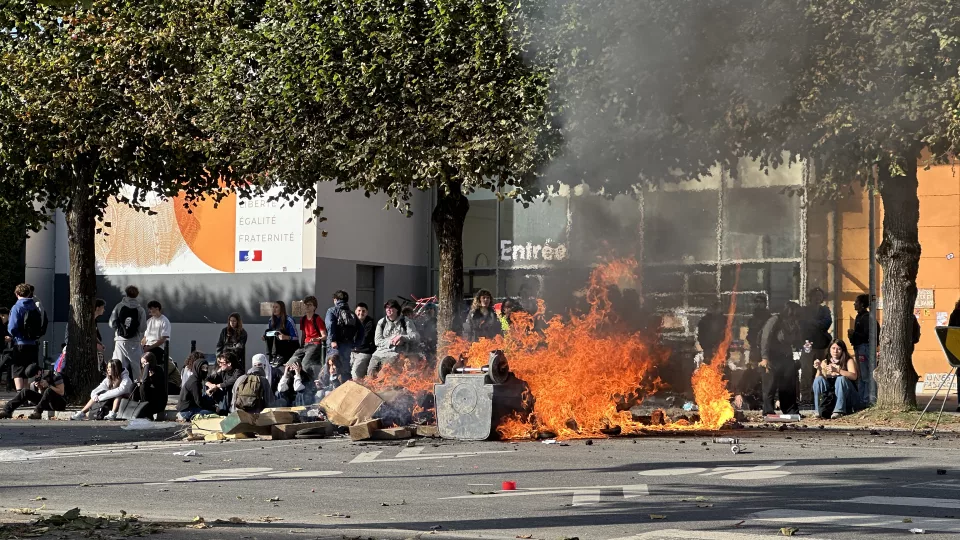 Du lycée à l’université, la contestation élargit son front