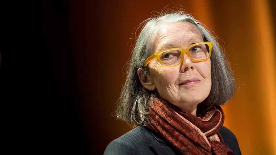 Nobel de littérature : Anne Carson, la poétesse qui dynamite les règles du roman