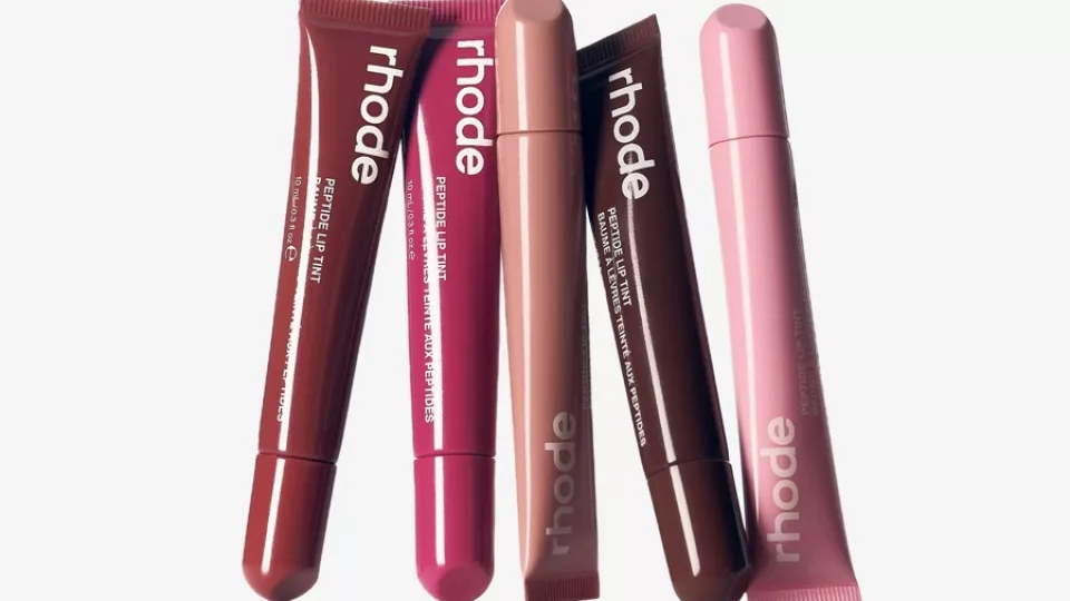 La marque de Hailey Bieber débarque chez Sephora : les produits Rhode vendus dès 26 euros