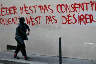 Mur avec un tag concernant le viol