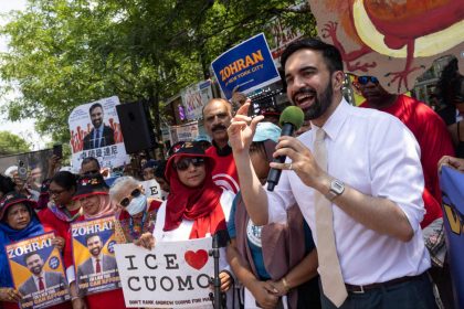 Zohran Mamdani en meeting