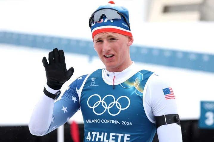 Maxime Germain contribue à l'intéressante saison du biathlon américain dans les courses par équipes de la Coupe du monde, avec à la clé deux Top 5 en relais, et un autre en relais mixte. - A. Hassenstein/Getty Images/AFP